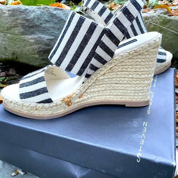 WOMENS STEVE MADDEN STRIPED “STUNNER” ESPADRILLES/ SANDALS   -8.5 - NIB ! - Picture 10 of 15